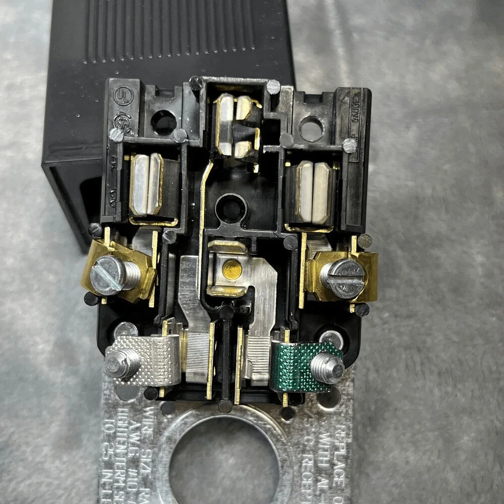 Leviton 55054 Range Dryer Receptacle Outlet 30A 125/250V NEMA 10-30R Black